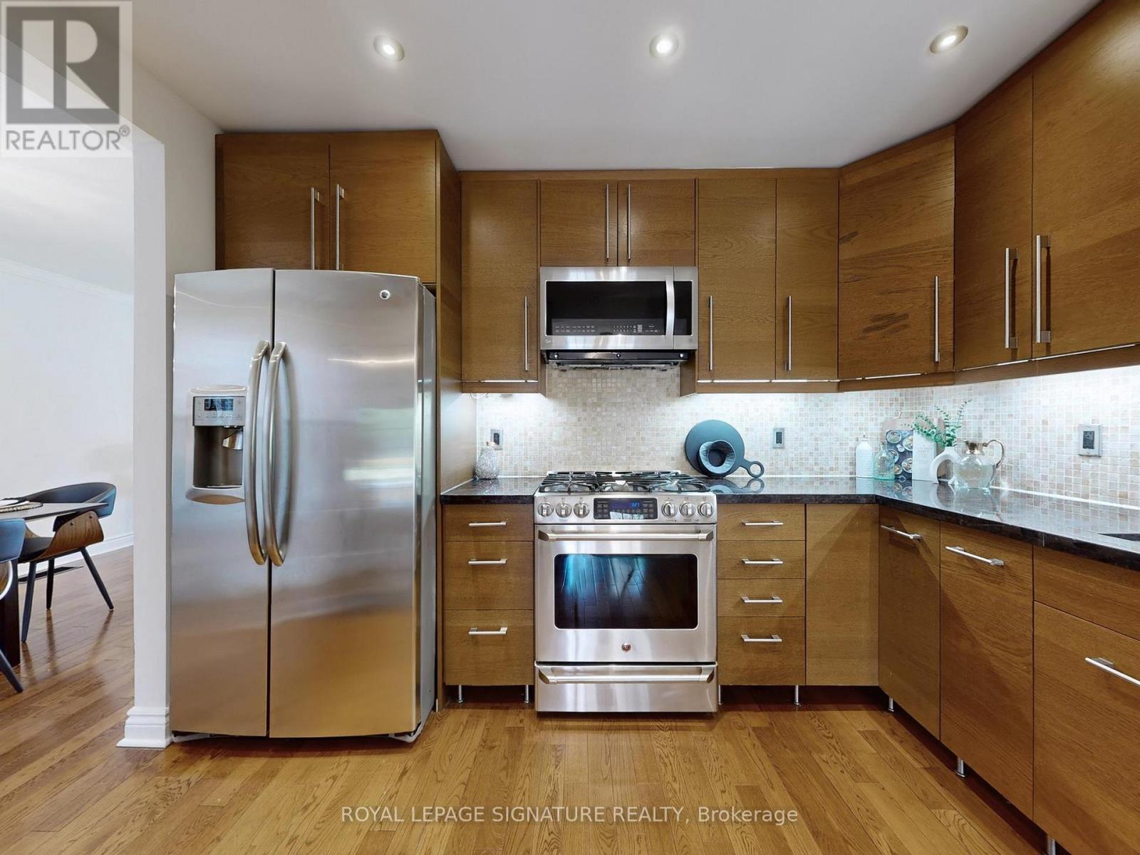 79 Meighen Avenue, Toronto, Ontario  M4B 2H4 - Photo 15 - E13039992