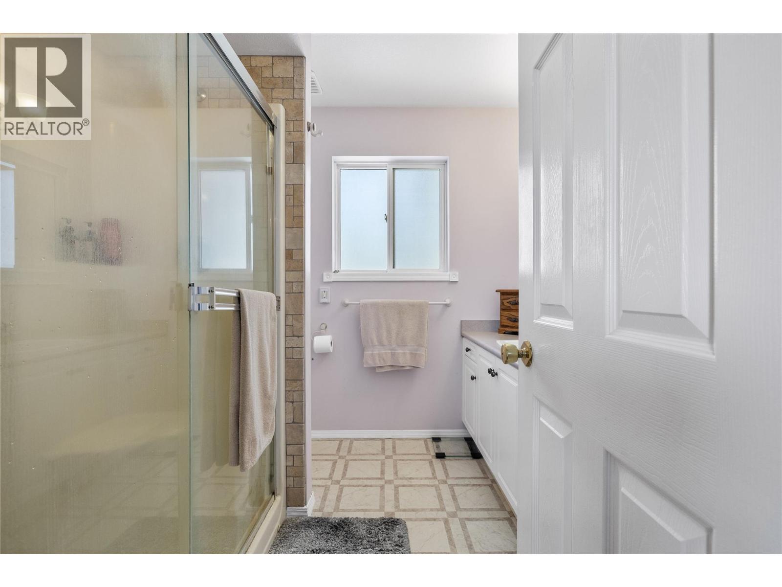 970 Maygard Road, Kelowna, British Columbia  V1X 5X1 - Photo 37 - 10384651