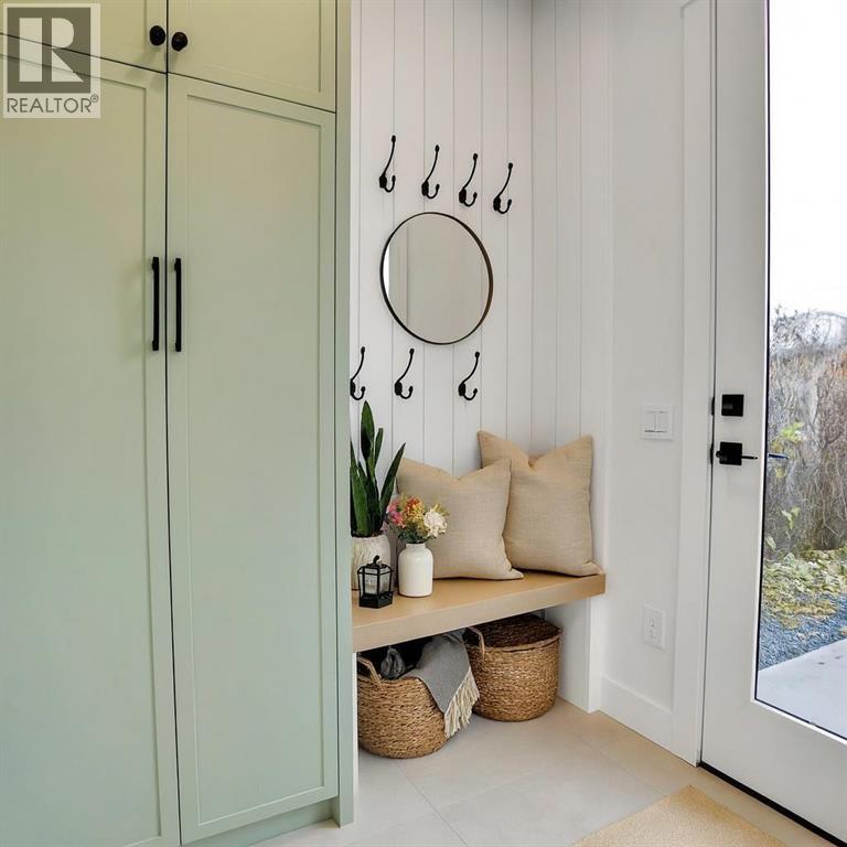 8526 47 Avenue Nw, Calgary, Alberta  t3b 1z9 - Photo 8 - A2269919