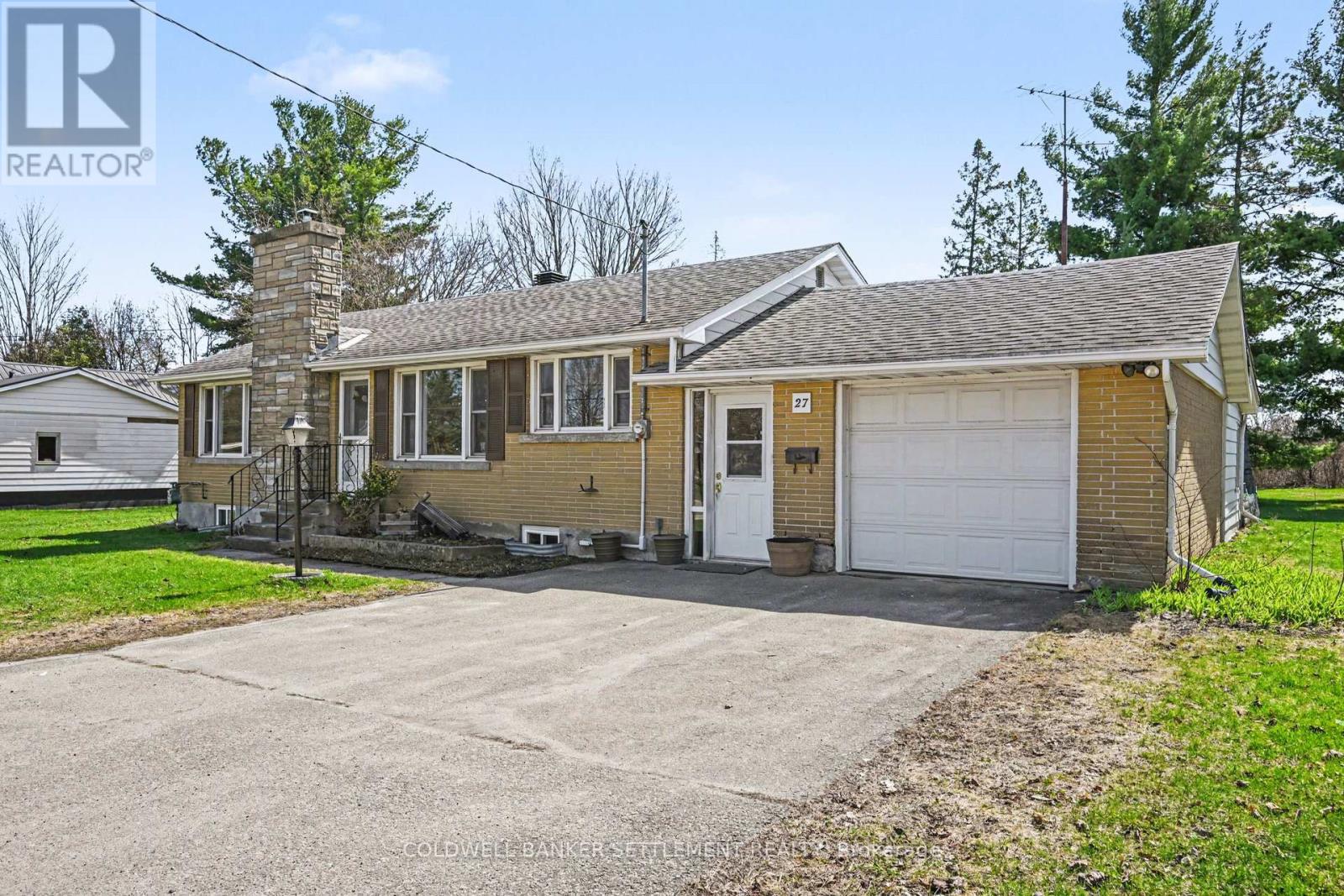 27 Broadview Avenue W, Smiths Falls, Ontario  K7A 4L1 - Photo 2 - X13041640