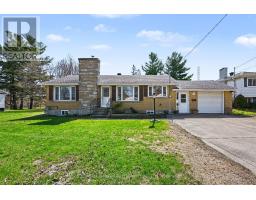 27 BROADVIEW AVENUE W, Smiths Falls, Ontario