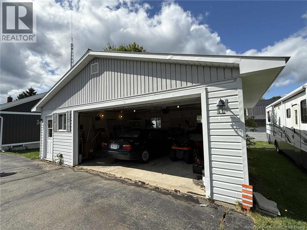 55 Main Street, Meductic, New Brunswick  E6H 1E3 - Photo 11 - NB137904