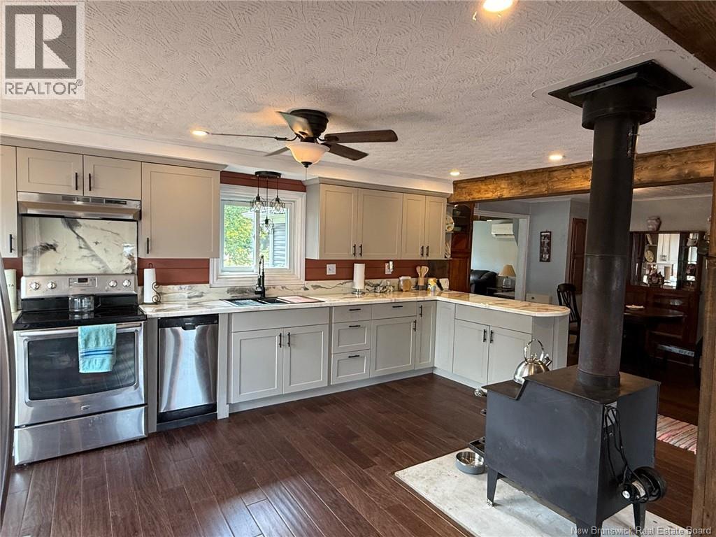 55 Main Street, Meductic, New Brunswick  E6H 1E3 - Photo 18 - NB137904