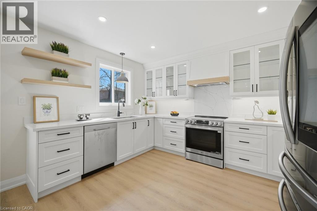 11 Wessenger Drive, Barrie, Ontario  L4N 8R8 - Photo 10 - 40823933