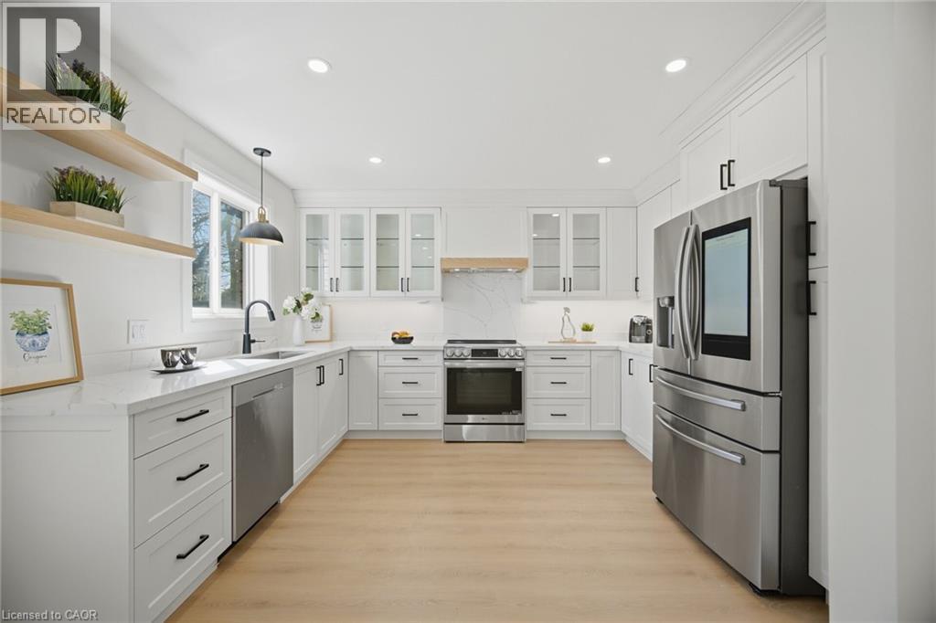 11 Wessenger Drive, Barrie, Ontario  L4N 8R8 - Photo 8 - 40823933