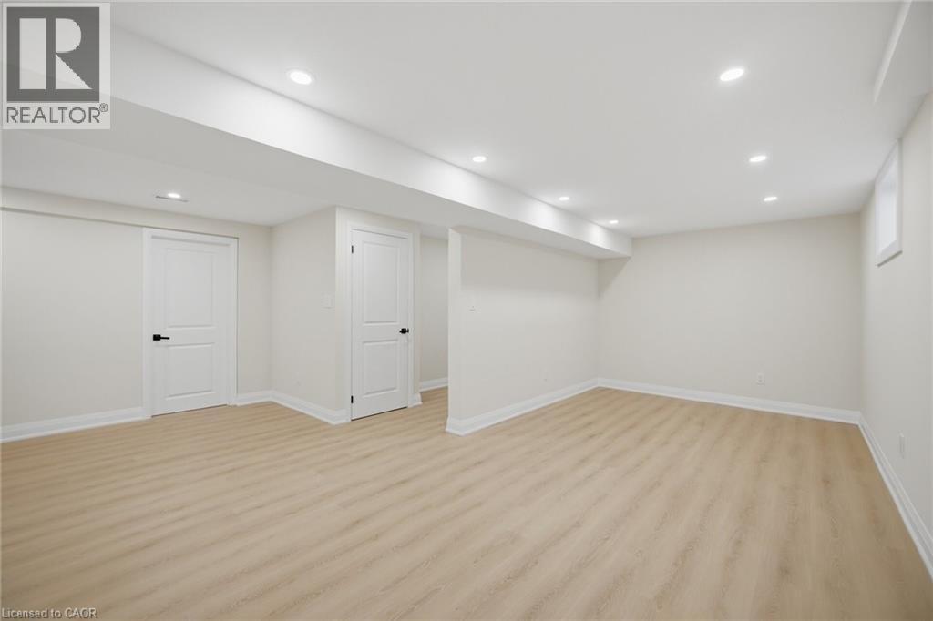 11 Wessenger Drive, Barrie, Ontario  L4N 8R8 - Photo 22 - 40823933