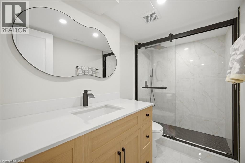 11 Wessenger Drive, Barrie, Ontario  L4N 8R8 - Photo 32 - 40823933