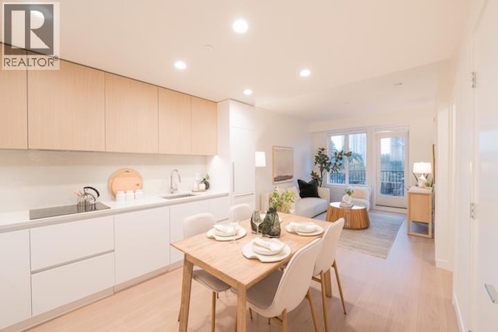 203 585 Kemsley Avenue, Coquitlam, British Columbia  V3J 3Z1 - Photo 2 - R3115491