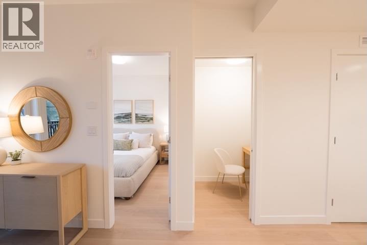 203 585 Kemsley Avenue, Coquitlam, British Columbia  V3J 3Z1 - Photo 9 - R3115491