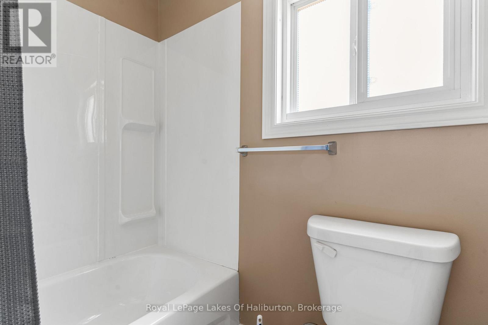 16426 35 Highway, Algonquin Highlands, Ontario  K0M 1S0 - Photo 24 - X13041590