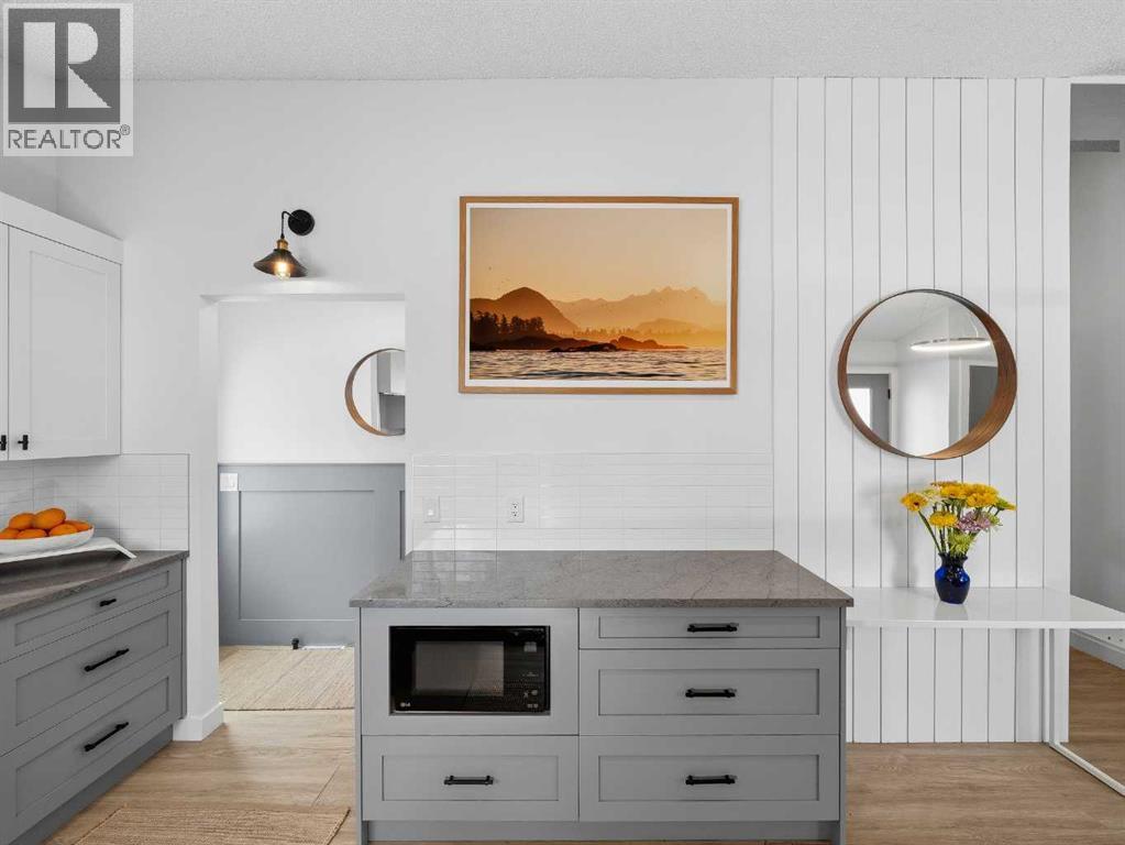 7723 Hunterview Drive Nw, Calgary, Alberta  T2K 4P8 - Photo 8 - A2296844