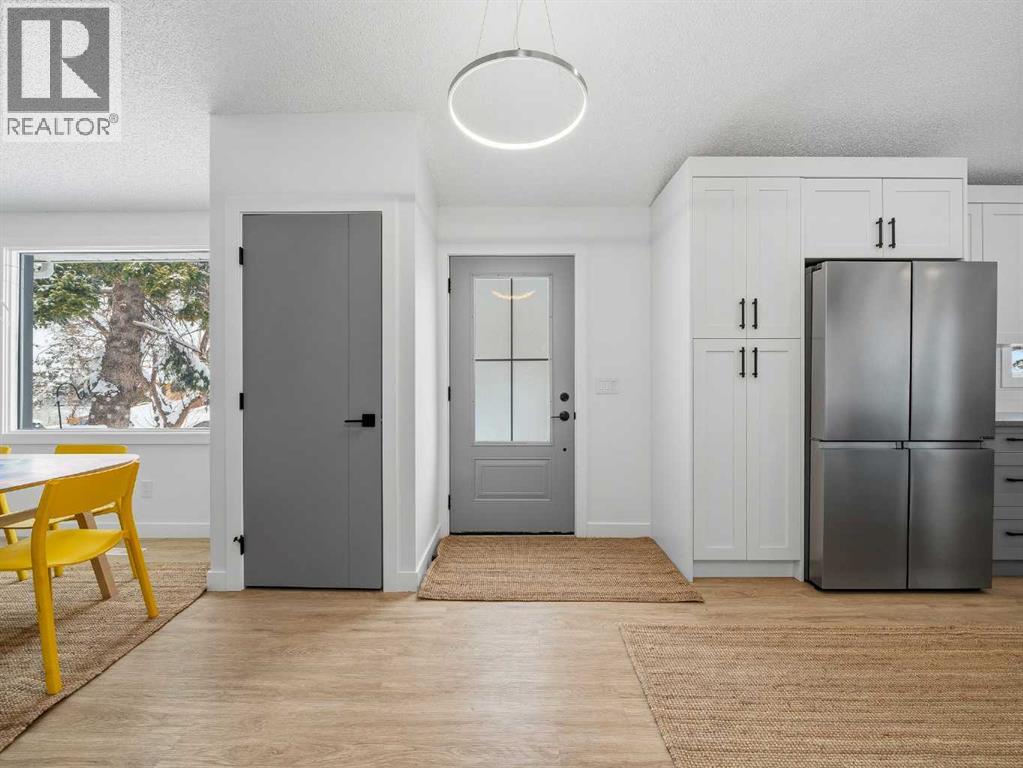 7723 Hunterview Drive Nw, Calgary, Alberta  T2K 4P8 - Photo 6 - A2296844