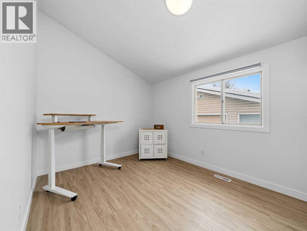 7723 Hunterview Drive Nw, Calgary, Alberta  T2K 4P8 - Photo 17 - A2296844