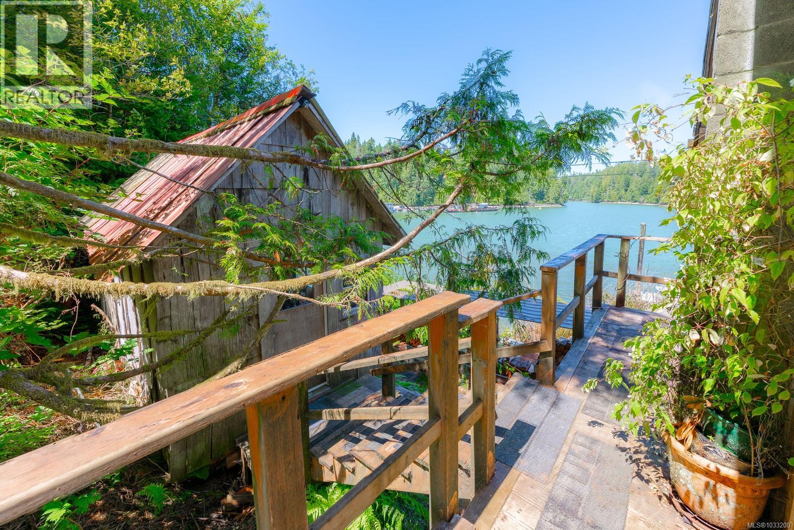 310 Tower Rd, Bamfield, British Columbia  V0R 1B0 - Photo 3 - 1033200