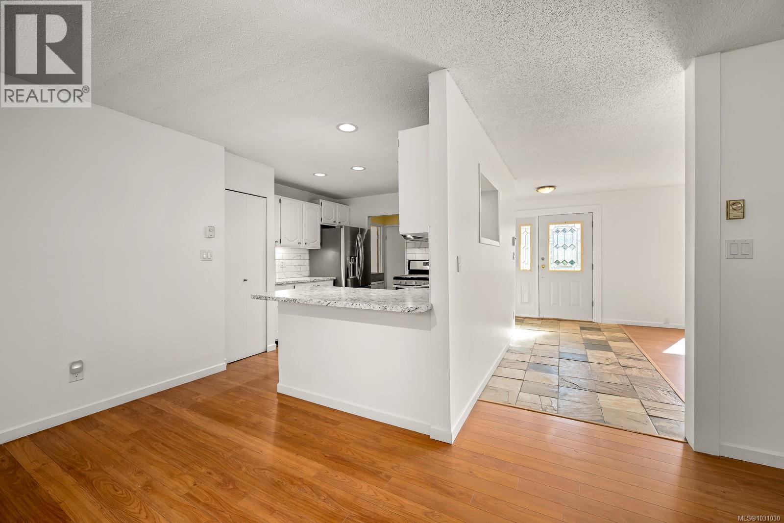 8987 Mclarey Ave, Black Creek, British Columbia  V9J 1A2 - Photo 14 - 1031030