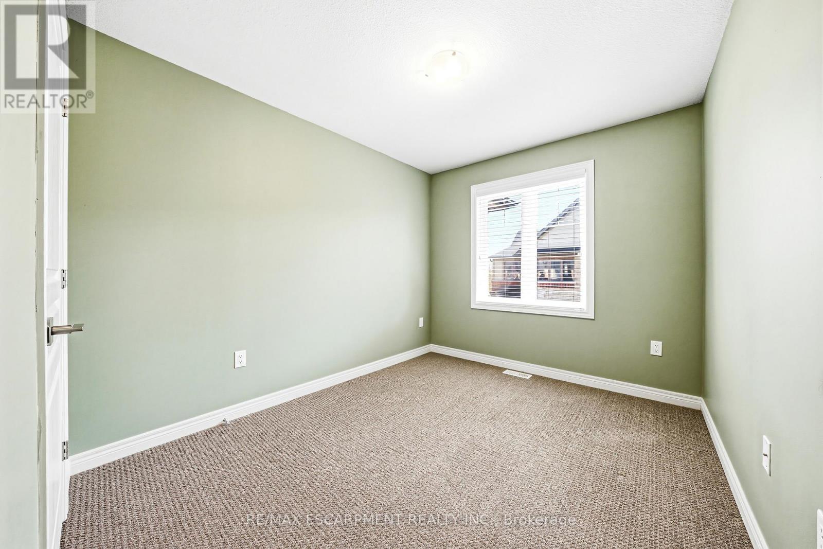 4 Bird Lane, Hamilton, Ontario  L9G 0G7 - Photo 23 - X13040372