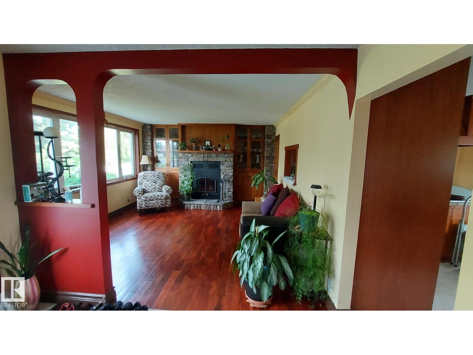 16305 109a Av Nw, Edmonton, Alberta  T5P 1C5 - Photo 4 - E4484053