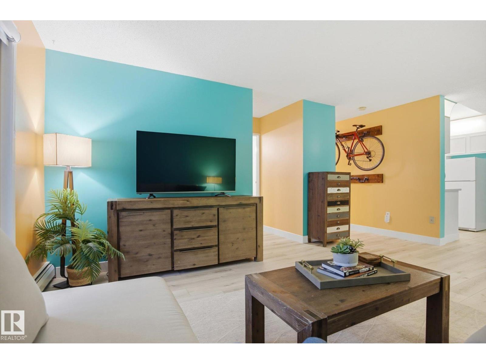 #103 10732 86 Av Nw, Edmonton, Alberta  T6E 2M9 - Photo 3 - E4484055