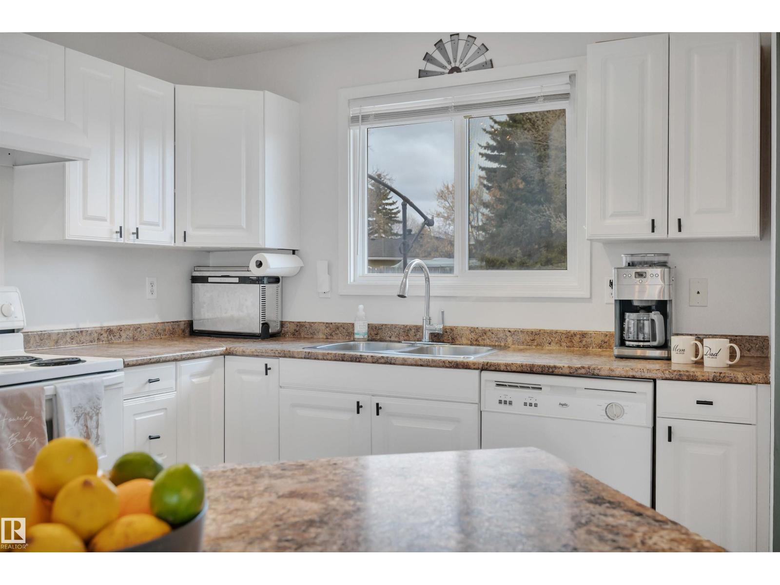 26 Southpark Dr, Leduc, Alberta  T9E 4W9 - Photo 10 - E4484058