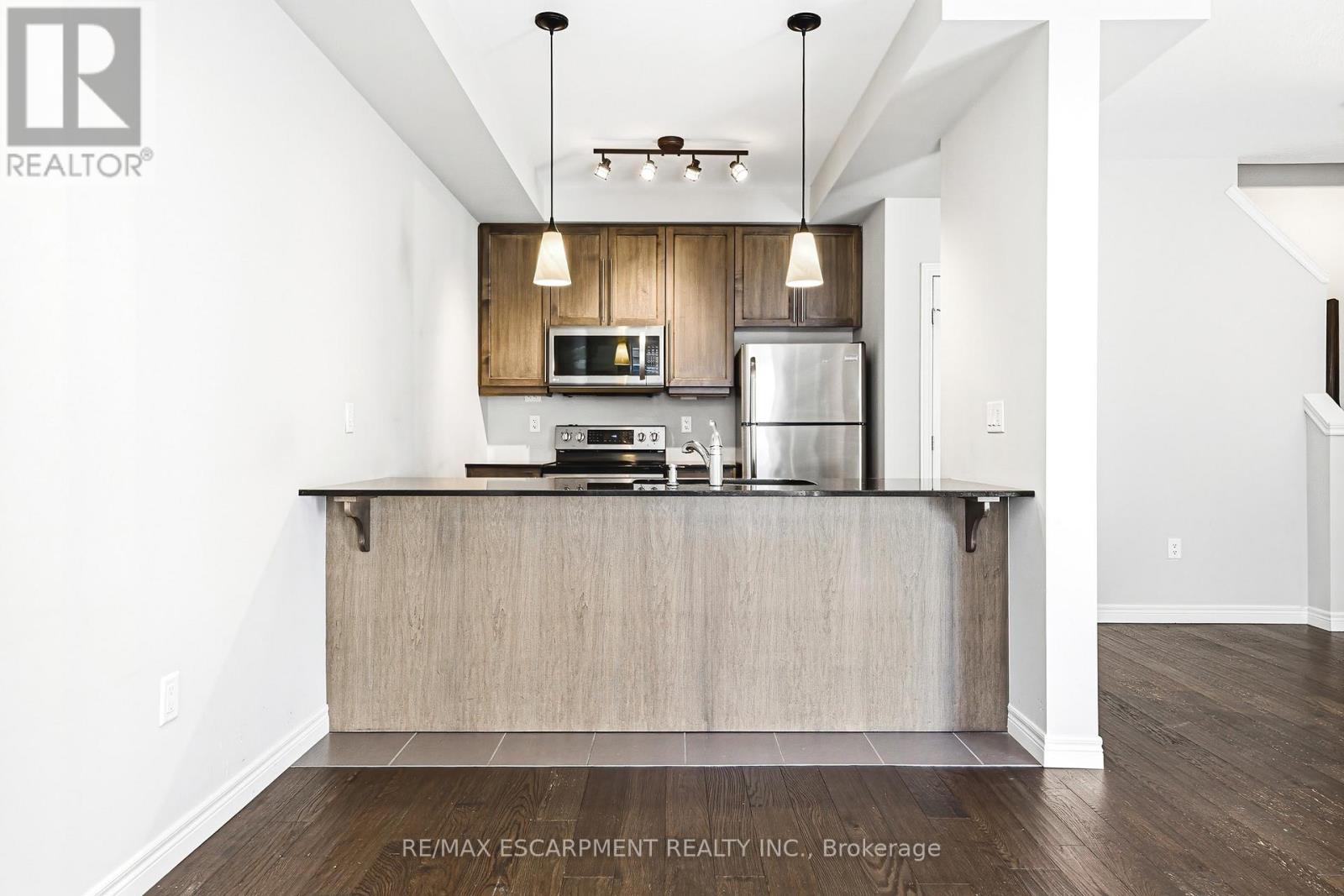 4 Bird Lane, Hamilton, Ontario  L9G 0G7 - Photo 15 - X13040372