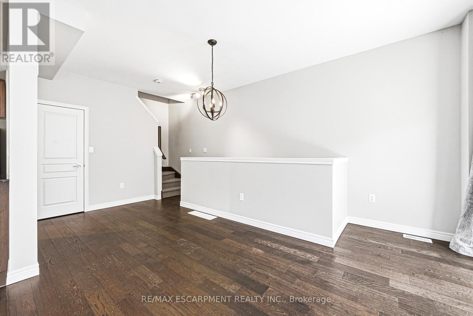 4 Bird Lane, Hamilton, Ontario  L9G 0G7 - Photo 12 - X13040372