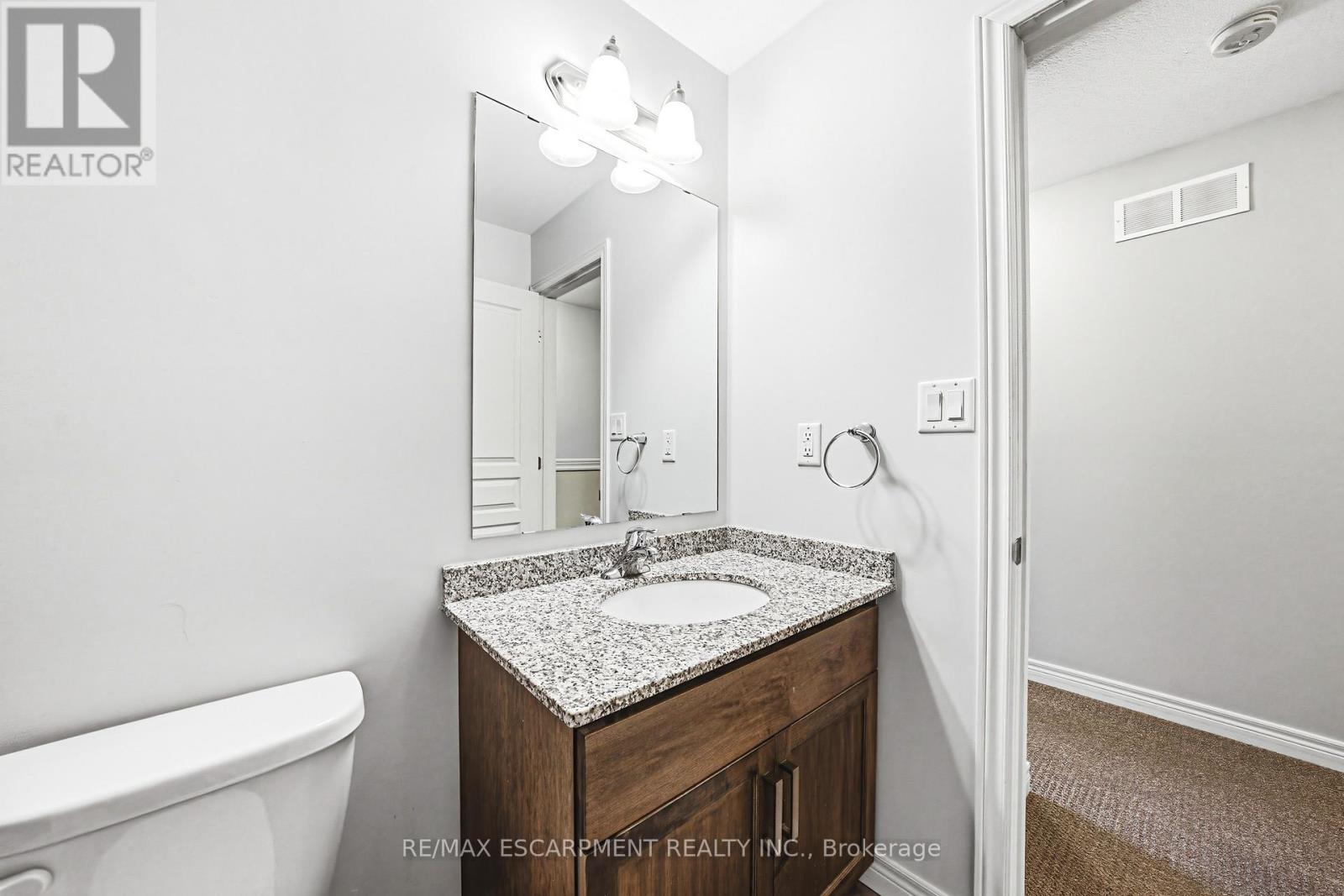 4 Bird Lane, Hamilton, Ontario  L9G 0G7 - Photo 22 - X13040372