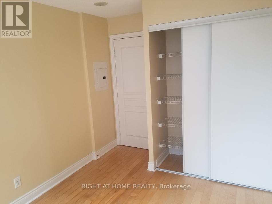 1716 - 15 Northtown Way, Toronto, Ontario  M2N 7A2 - Photo 12 - C13041686