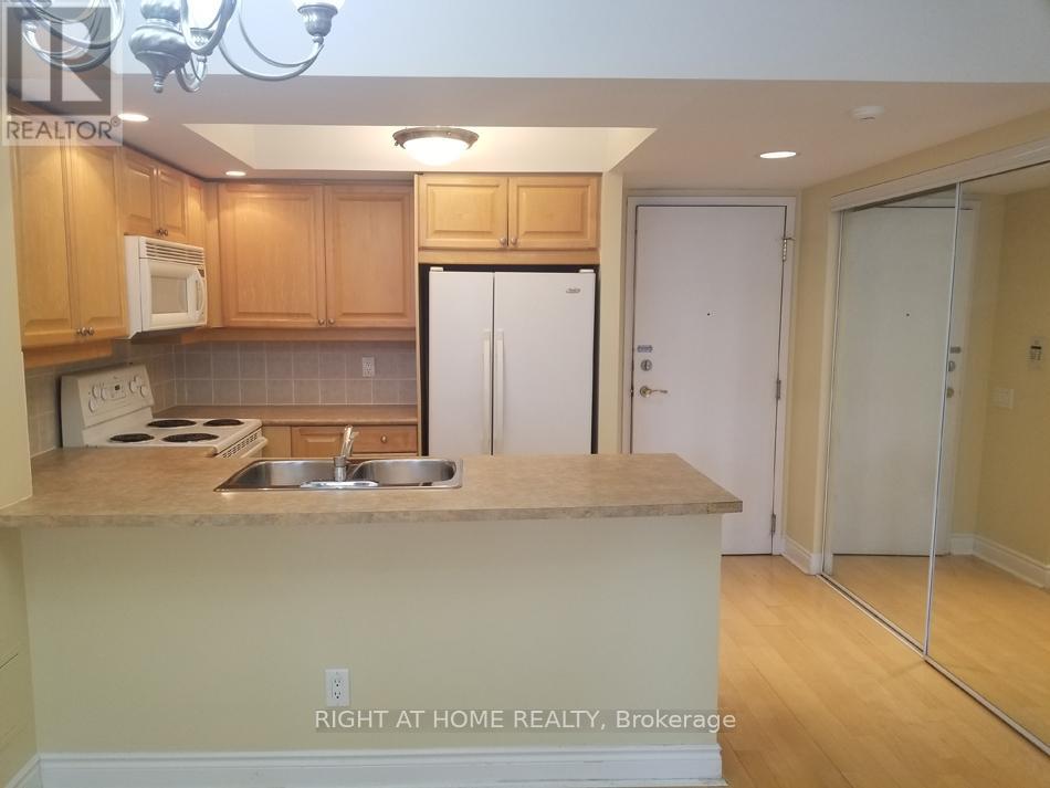 1716 - 15 Northtown Way, Toronto, Ontario  M2N 7A2 - Photo 8 - C13041686