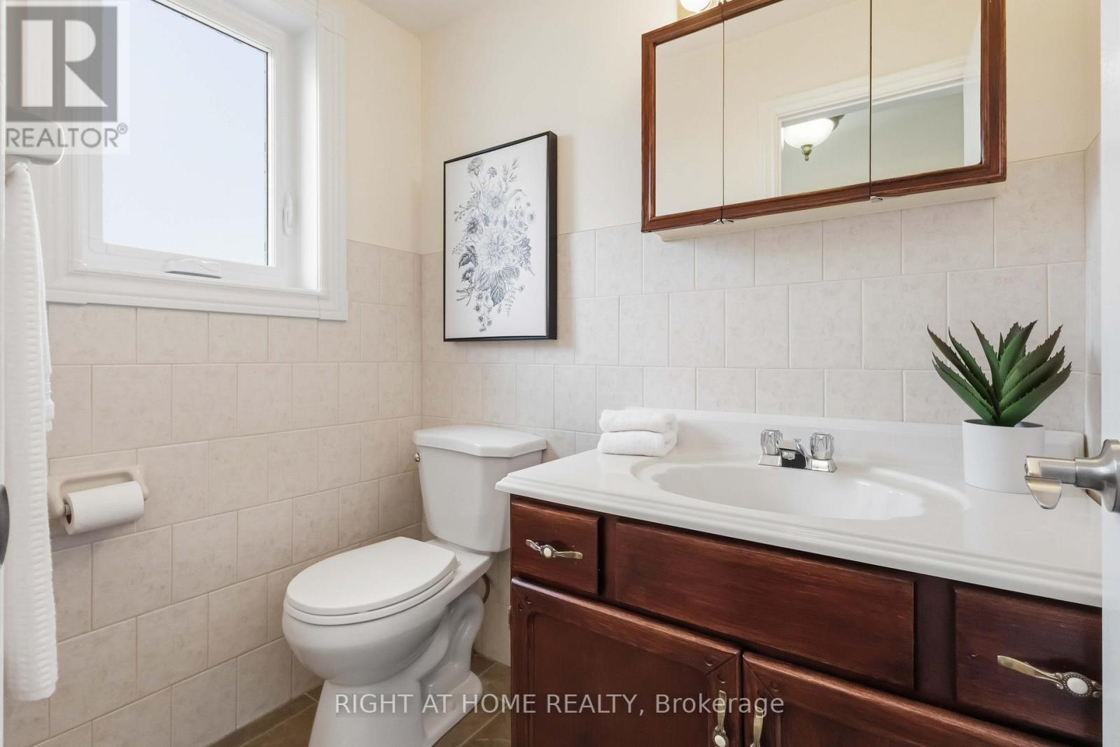 313 Preston Drive, Oshawa, Ontario  L1J 6Y6 - Photo 24 - E13041554