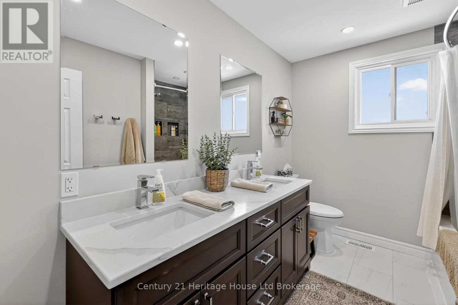 157 Ann Street, Ingersoll, Ontario  N5C 2G5 - Photo 19 - X13041724