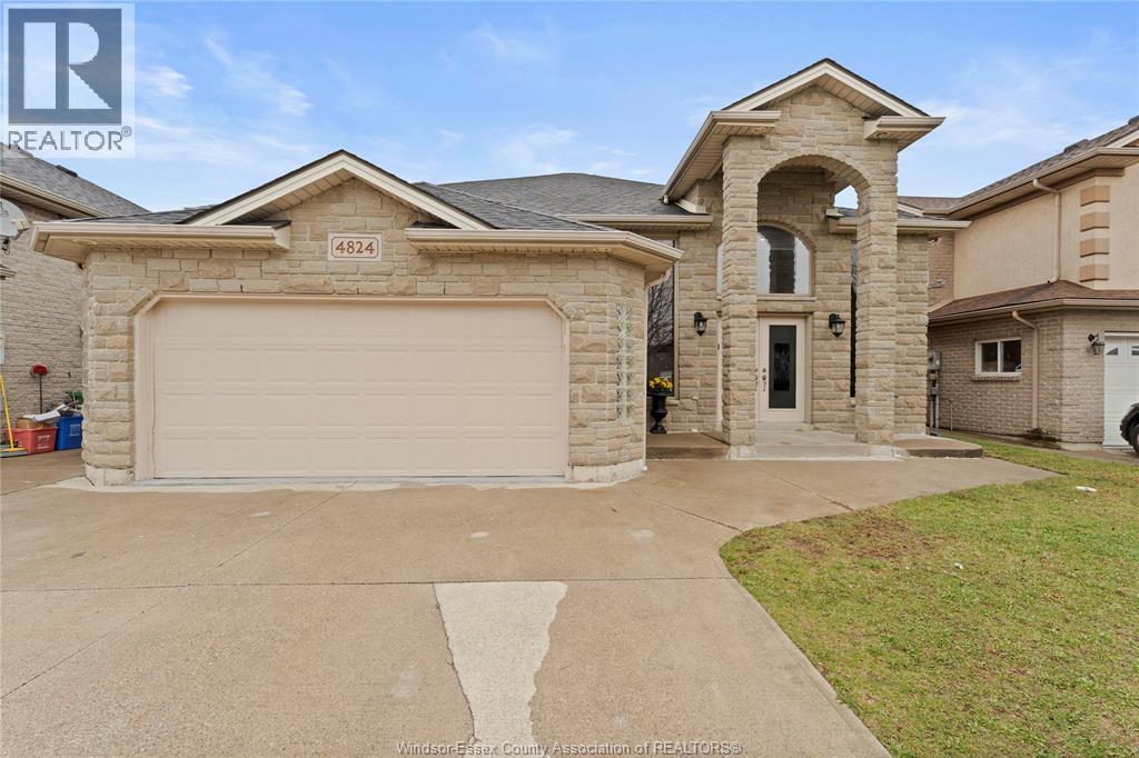 4824 Barcelona, Windsor, Ontario  N9G 3E9 - Photo 2 - 26009153