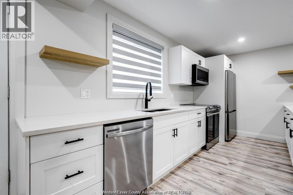 241 Robinson Avenue Unit# Lower, Essex, Ontario  N8M 0A8 - Photo 3 - 26009152