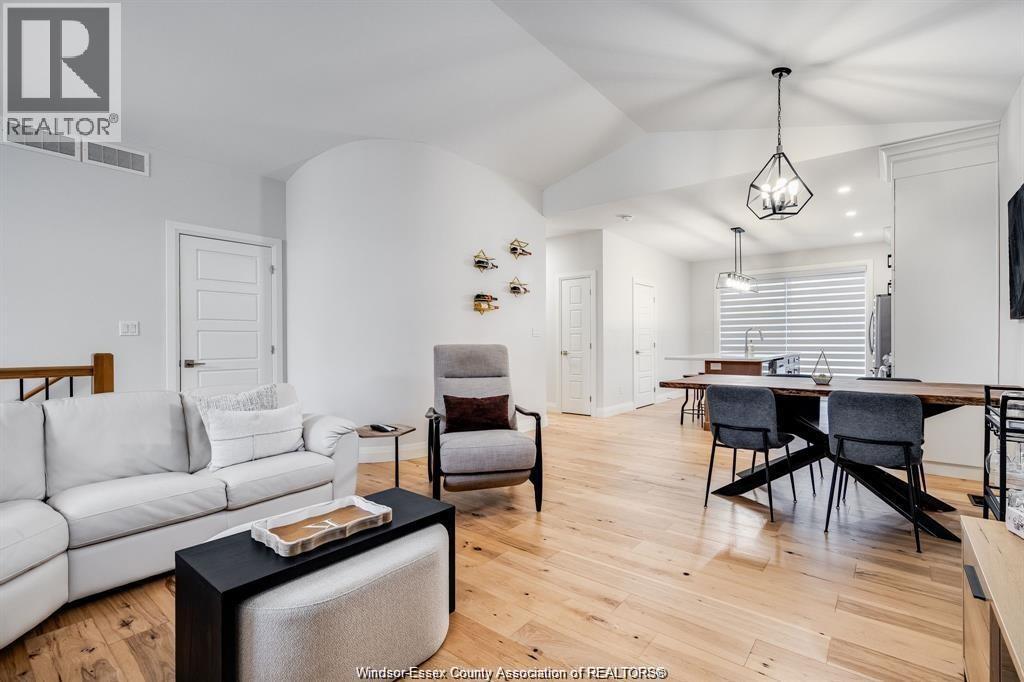 241 Robinson Avenue Unit# Upper, Essex, Ontario  N8M 0A8 - Photo 6 - 26009151