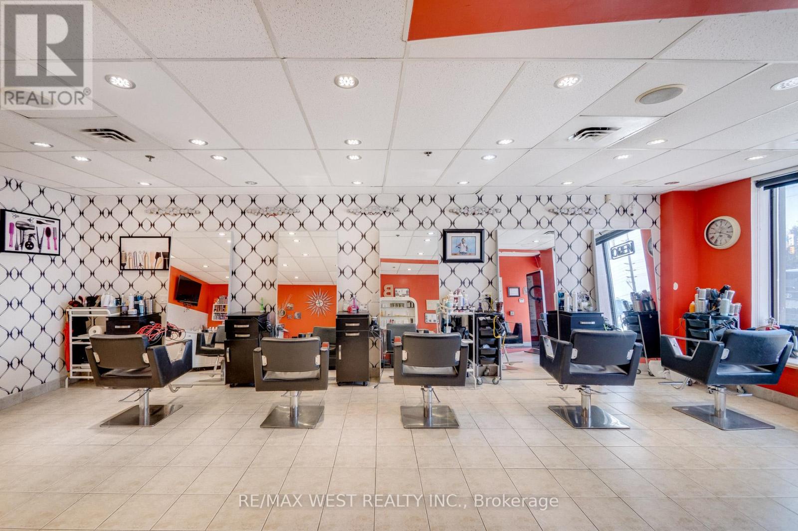 1B - 1102 CENTRE STREET, Vaughan, Ontario