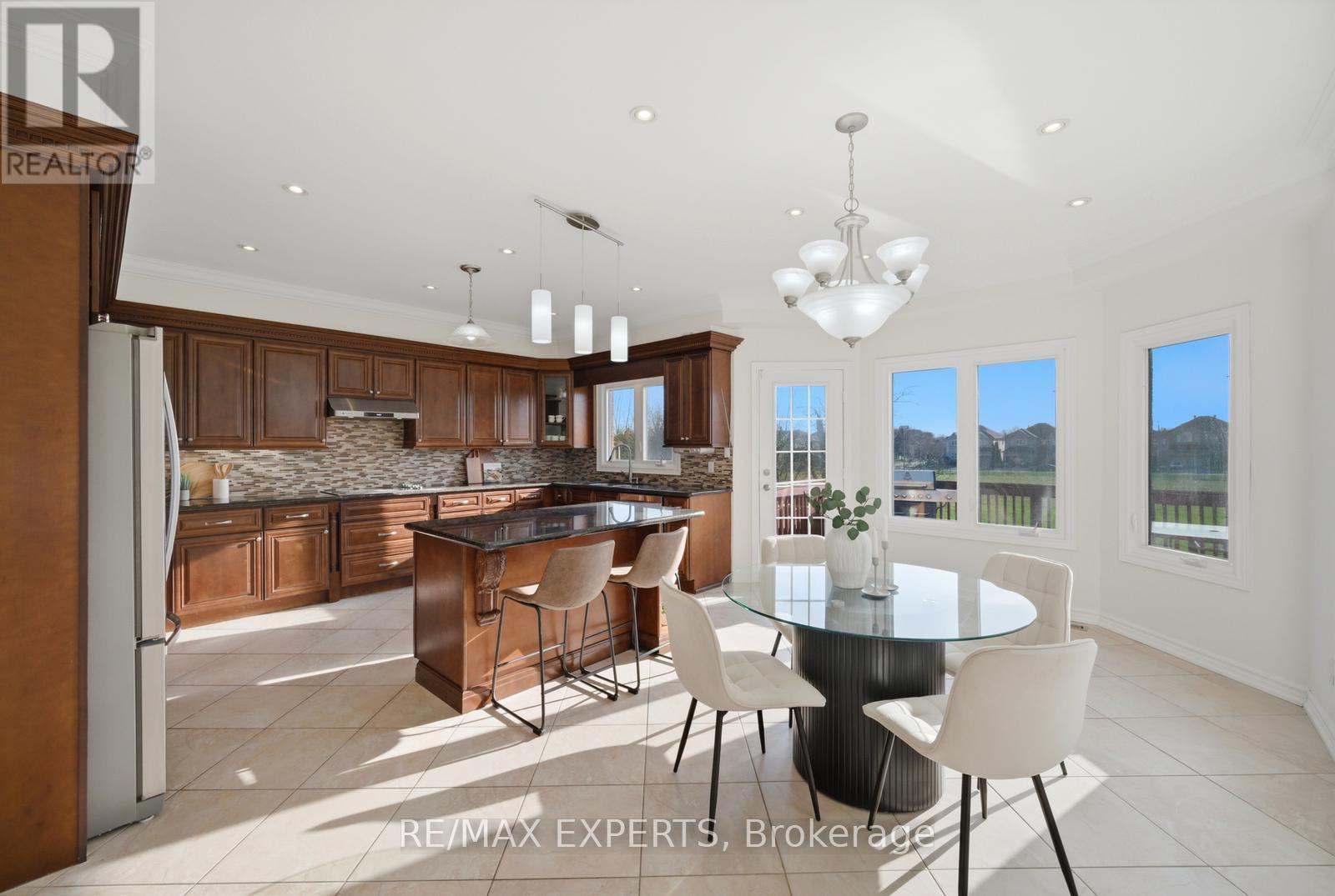 11 Horizon Court, Richmond Hill, Ontario  L4B 3G1 - Photo 14 - N13041606