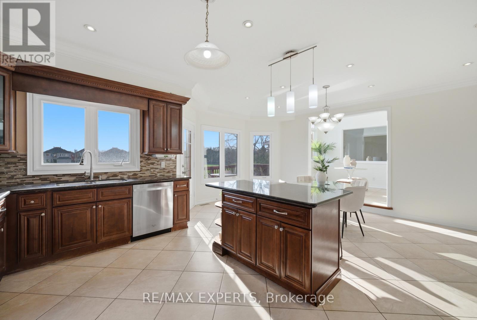 11 Horizon Court, Richmond Hill, Ontario  L4B 3G1 - Photo 19 - N13041606