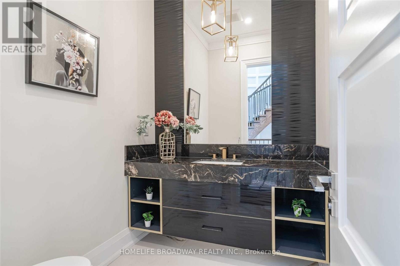 393 Balkan Road, Richmond Hill, Ontario  L4C 2P2 - Photo 10 - N13041716