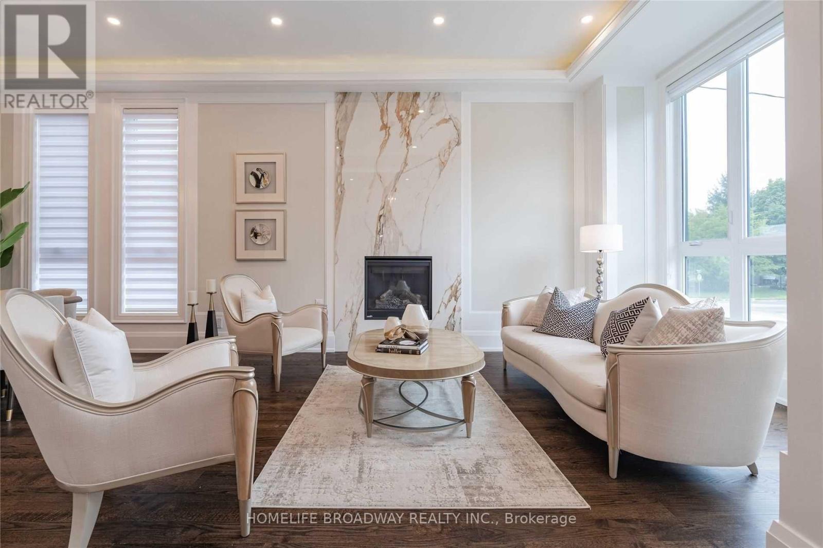 393 Balkan Road, Richmond Hill, Ontario  L4C 2P2 - Photo 3 - N13041716