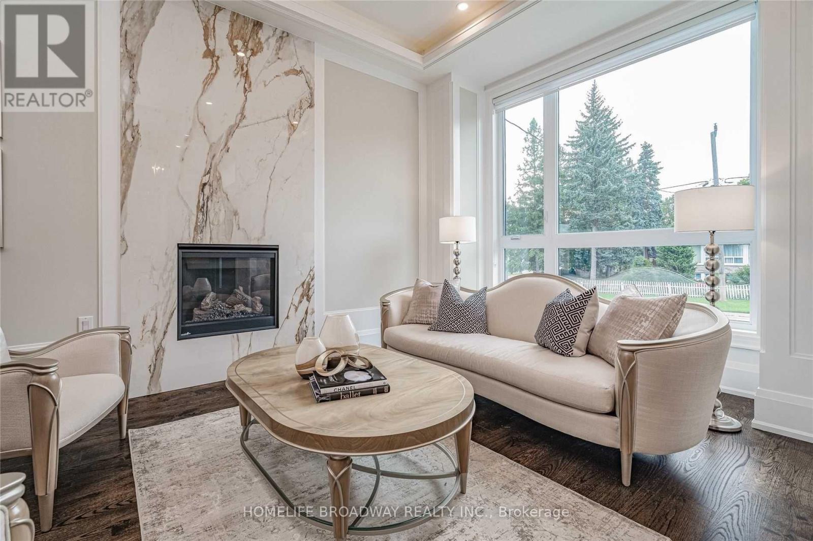 393 Balkan Road, Richmond Hill, Ontario  L4C 2P2 - Photo 4 - N13041716