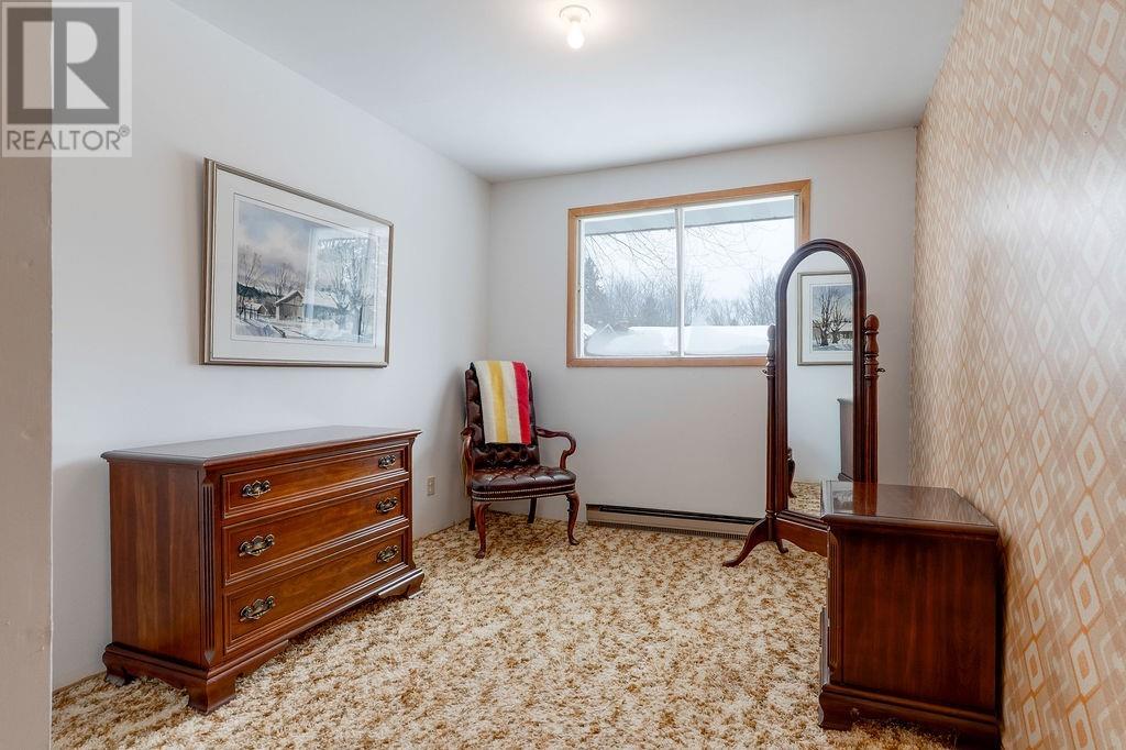 34 Village Crescent, Greater Sudbury, Ontario  P3A 4X9 - Photo 11 - 2127002