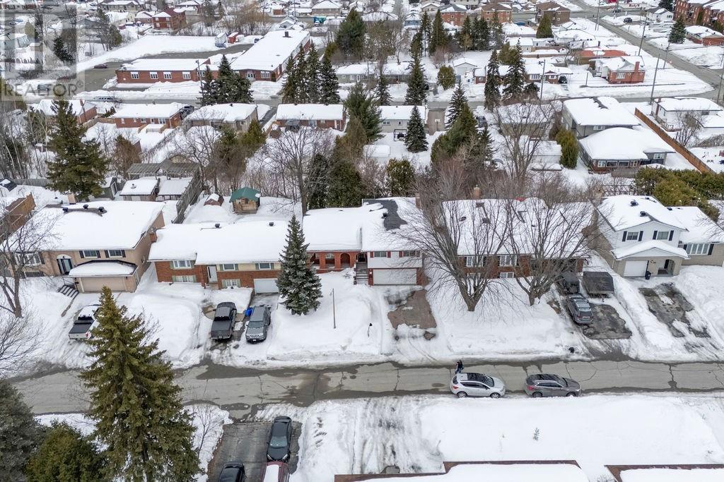 34 Village Crescent, Greater Sudbury, Ontario  P3A 4X9 - Photo 22 - 2127002