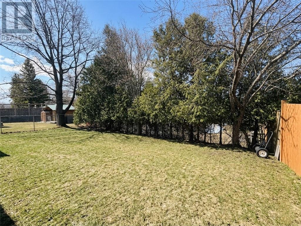 34 Village Crescent, Greater Sudbury, Ontario  P3A 4X9 - Photo 20 - 2127002