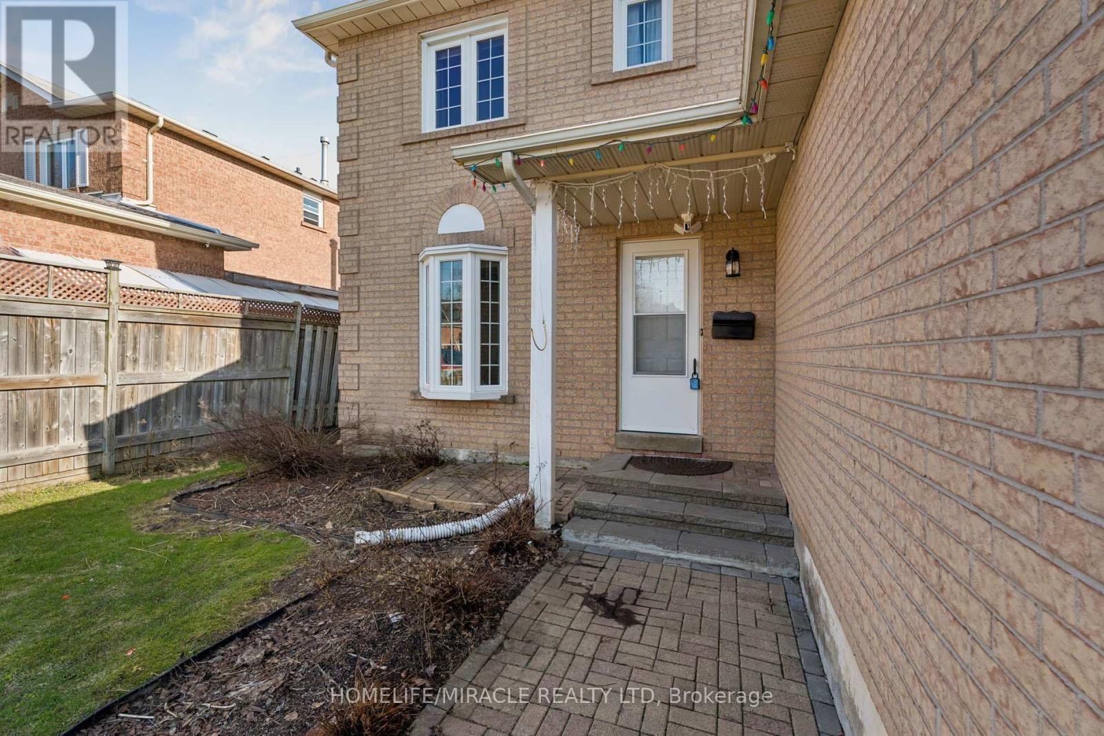 77 Livingstone Street W, Barrie (Sunnidale), Ontario  L4N 7J1 - Photo 4 - S13041700