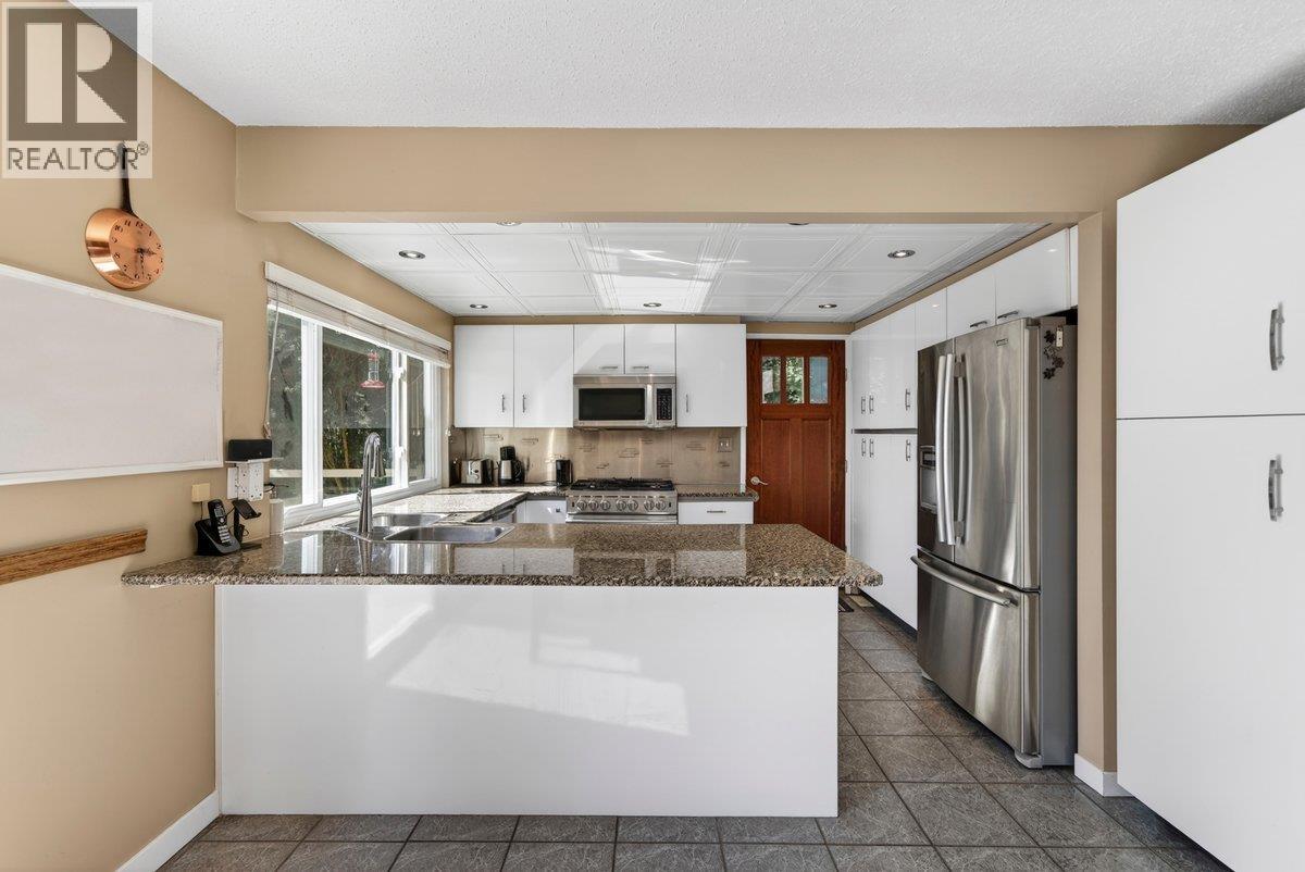 23419 Tamarack Lane, Maple Ridge, British Columbia  V2W 1A8 - Photo 12 - R3110272