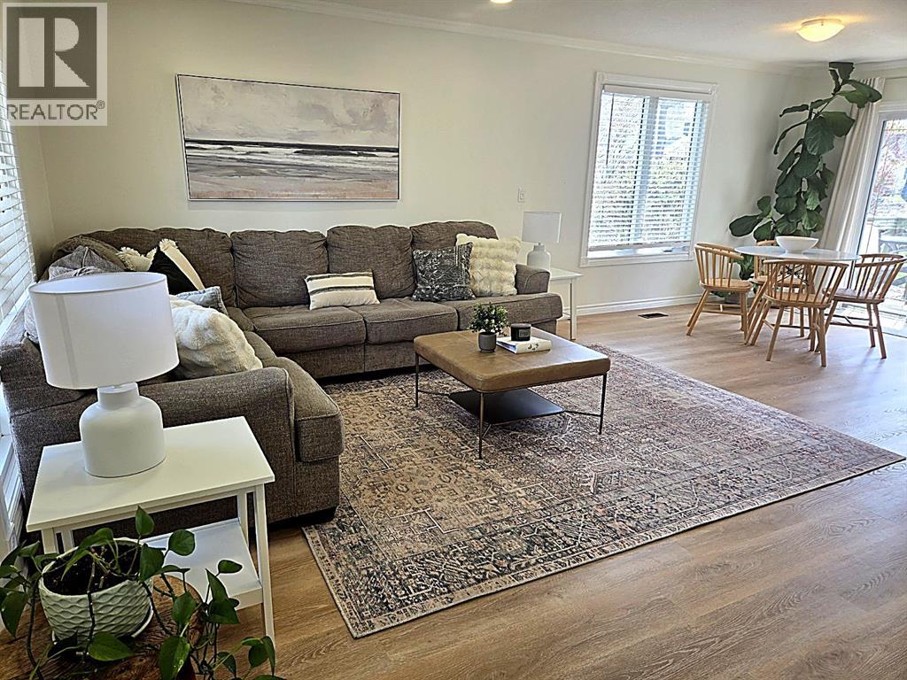 165 Talfourd Street, Sarnia, Ontario  N7T 1N6 - Photo 2 - 26009119