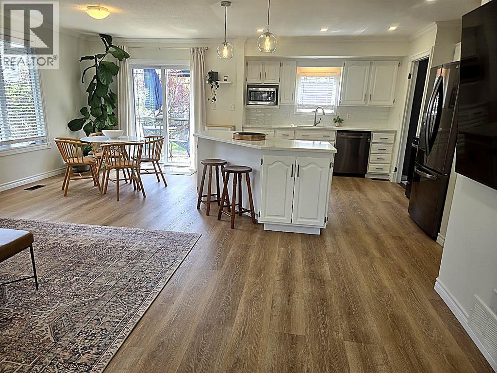 165 Talfourd Street, Sarnia, Ontario  N7T 1N6 - Photo 3 - 26009119