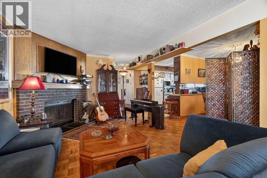 3509 49 Street SW, Calgary, Alberta  T3E 6N8 - Photo 3 - A2286878