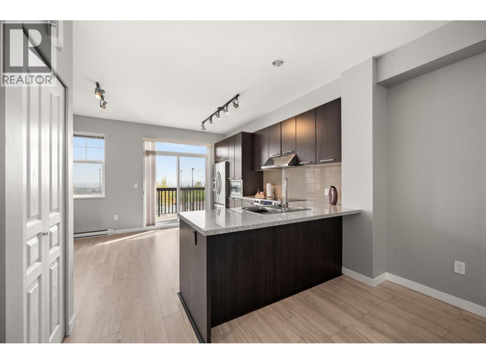 27 1338 Hames Crescent, Coquitlam, British Columbia  V3E 0J2 - Photo 6 - R3115307