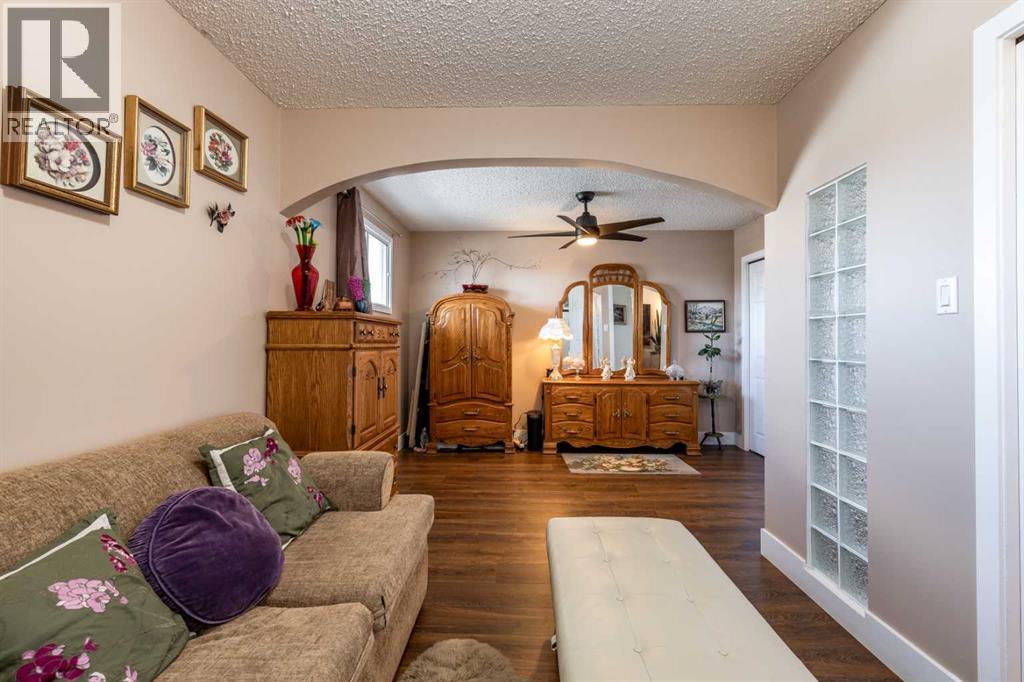 16 Rossland Court Se, Medicine Hat, Alberta  T1B 2M2 - Photo 28 - A2300439