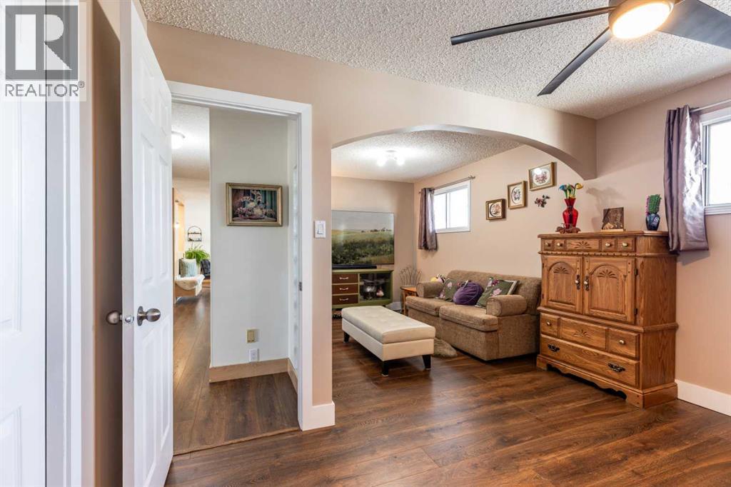 16 Rossland Court Se, Medicine Hat, Alberta  T1B 2M2 - Photo 27 - A2300439